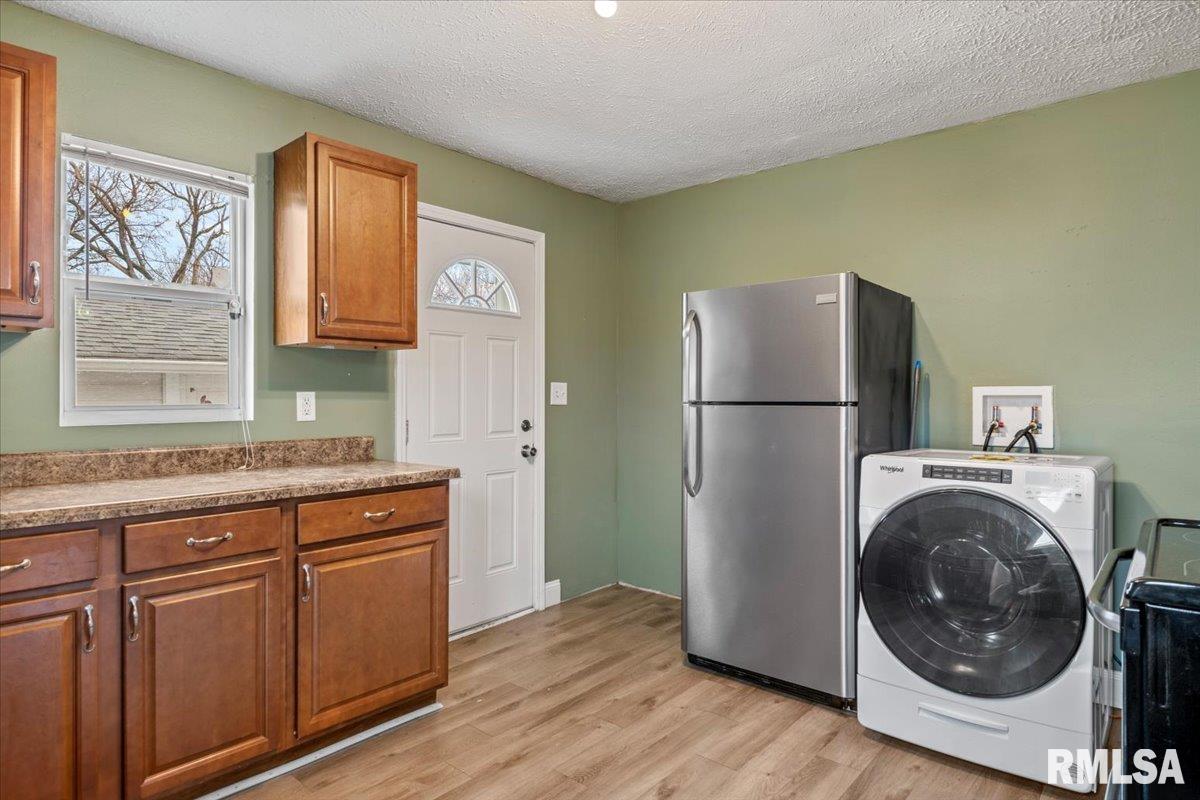 1050 North 19th Street Springfield, IL 62702 - Photo 7 of 16