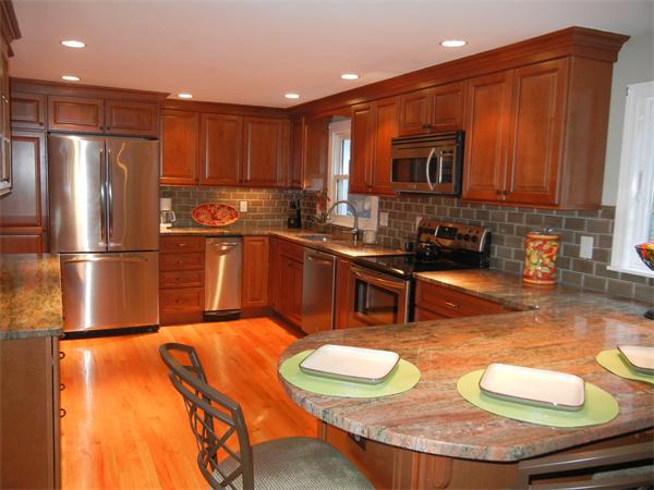 168 Locksley Road Lynnfield, MA 01940 - Photo 6 of 20 Gallery Image 6