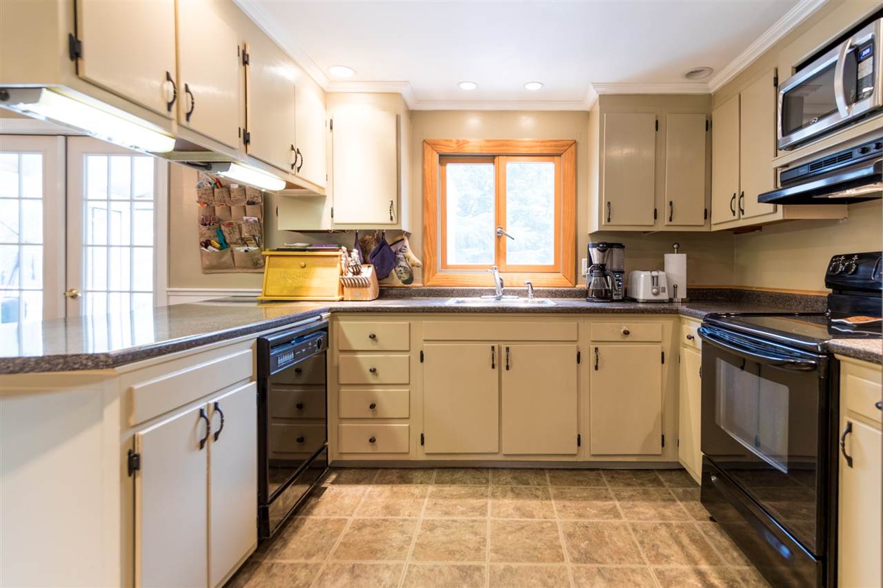 126 Post Road North Hampton, NH 03862 - Photo 9 of 38