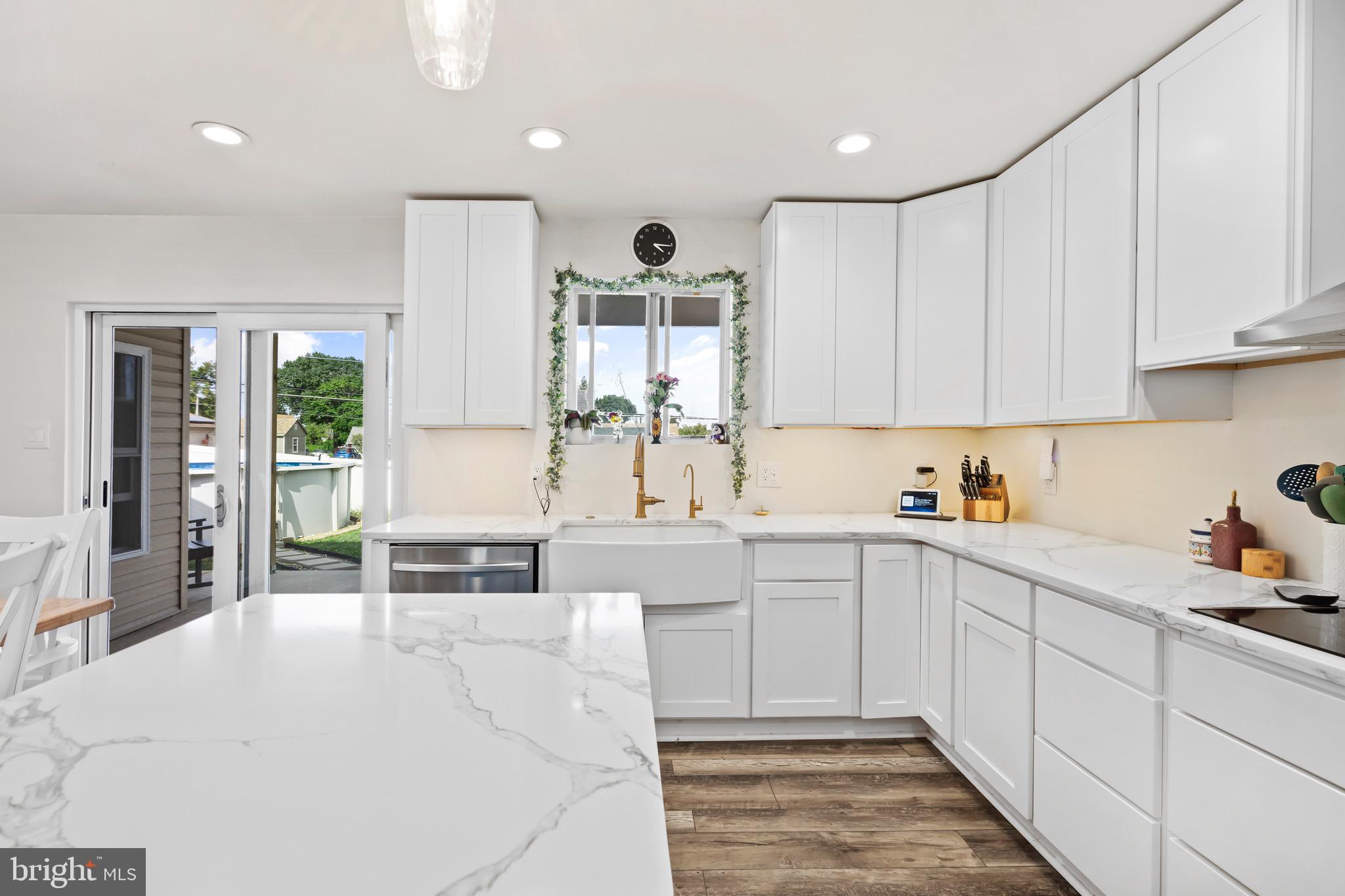 16 Canoebirch Road Levittown, PA 19057 - Photo 11 of 33