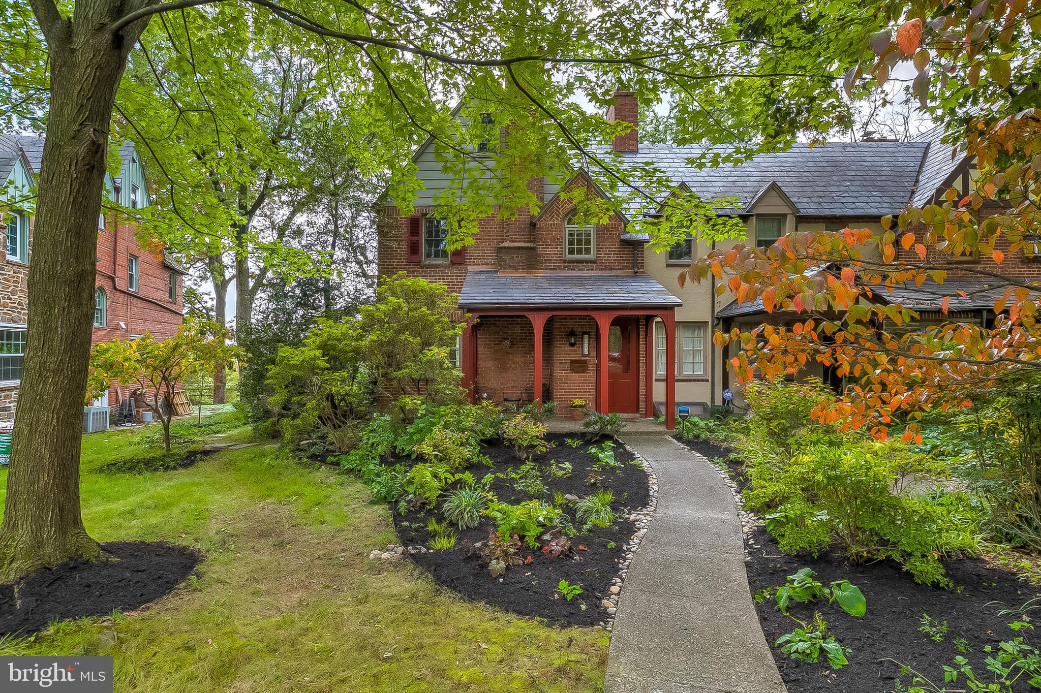 1227 Roundhill Road Baltimore, MD 21218 - Photo 2 of 35