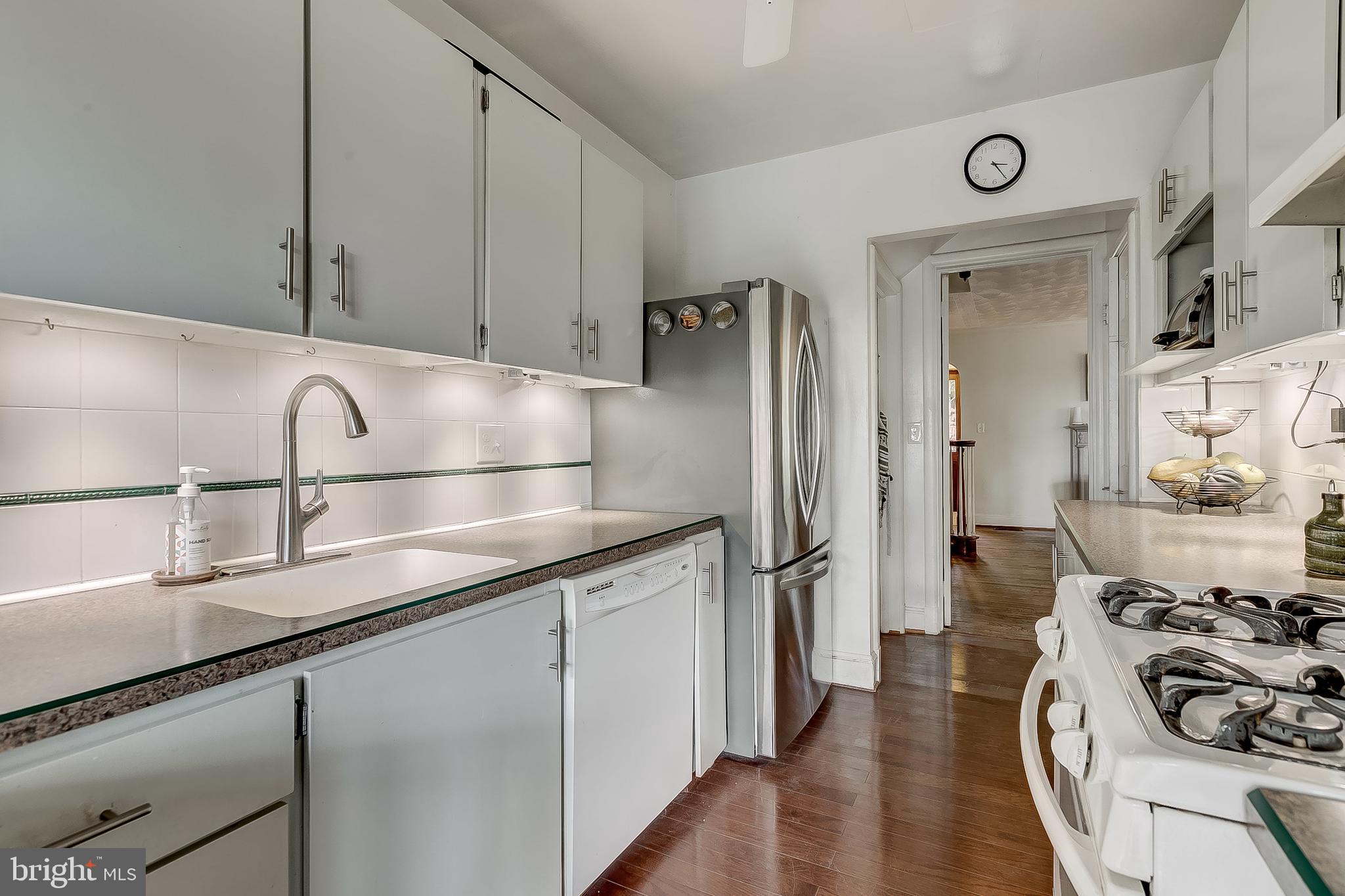 1227 Roundhill Road Baltimore, MD 21218 - Photo 13 of 35