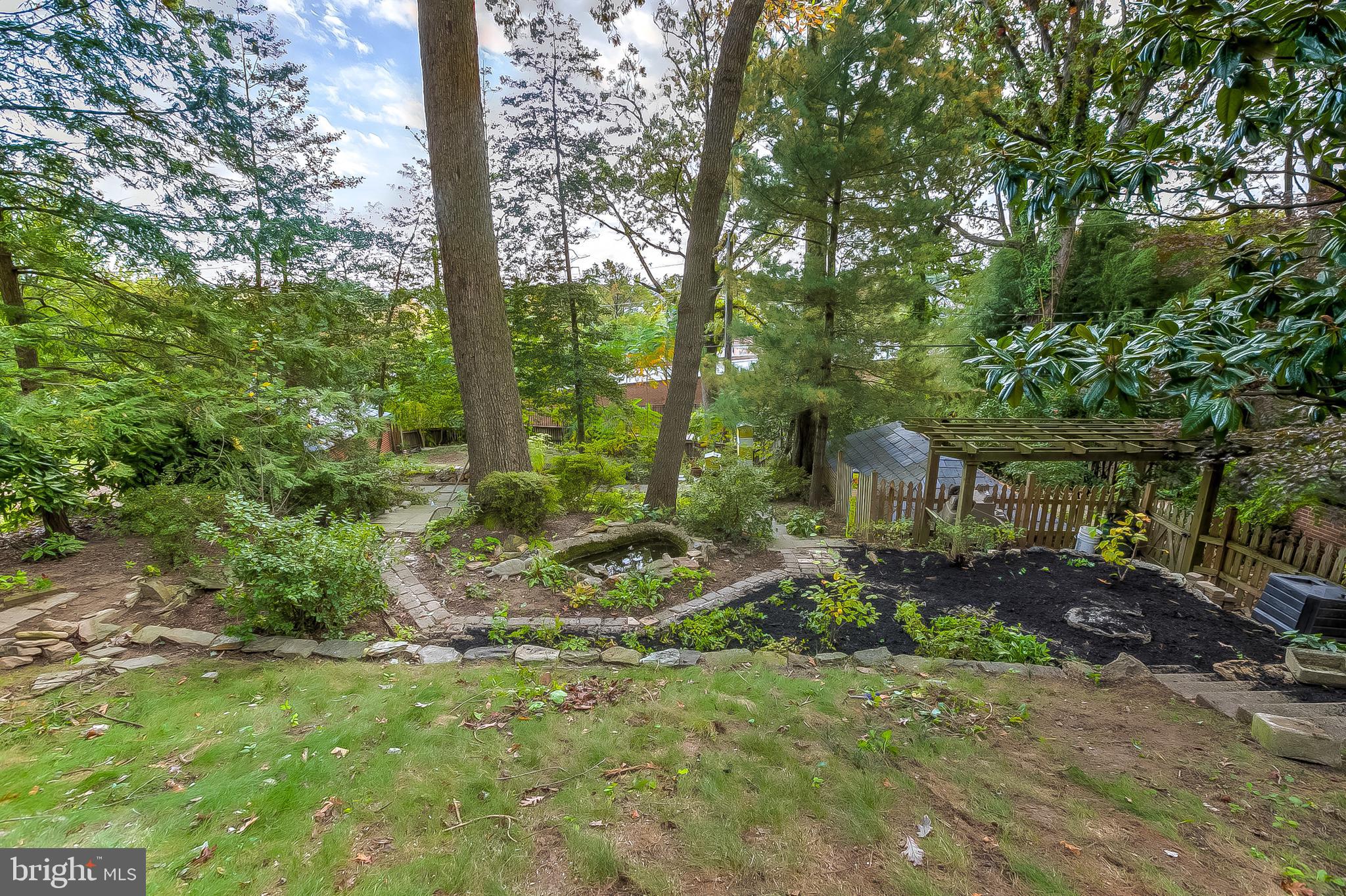 1227 Roundhill Road Baltimore, MD 21218 - Photo 33 of 35