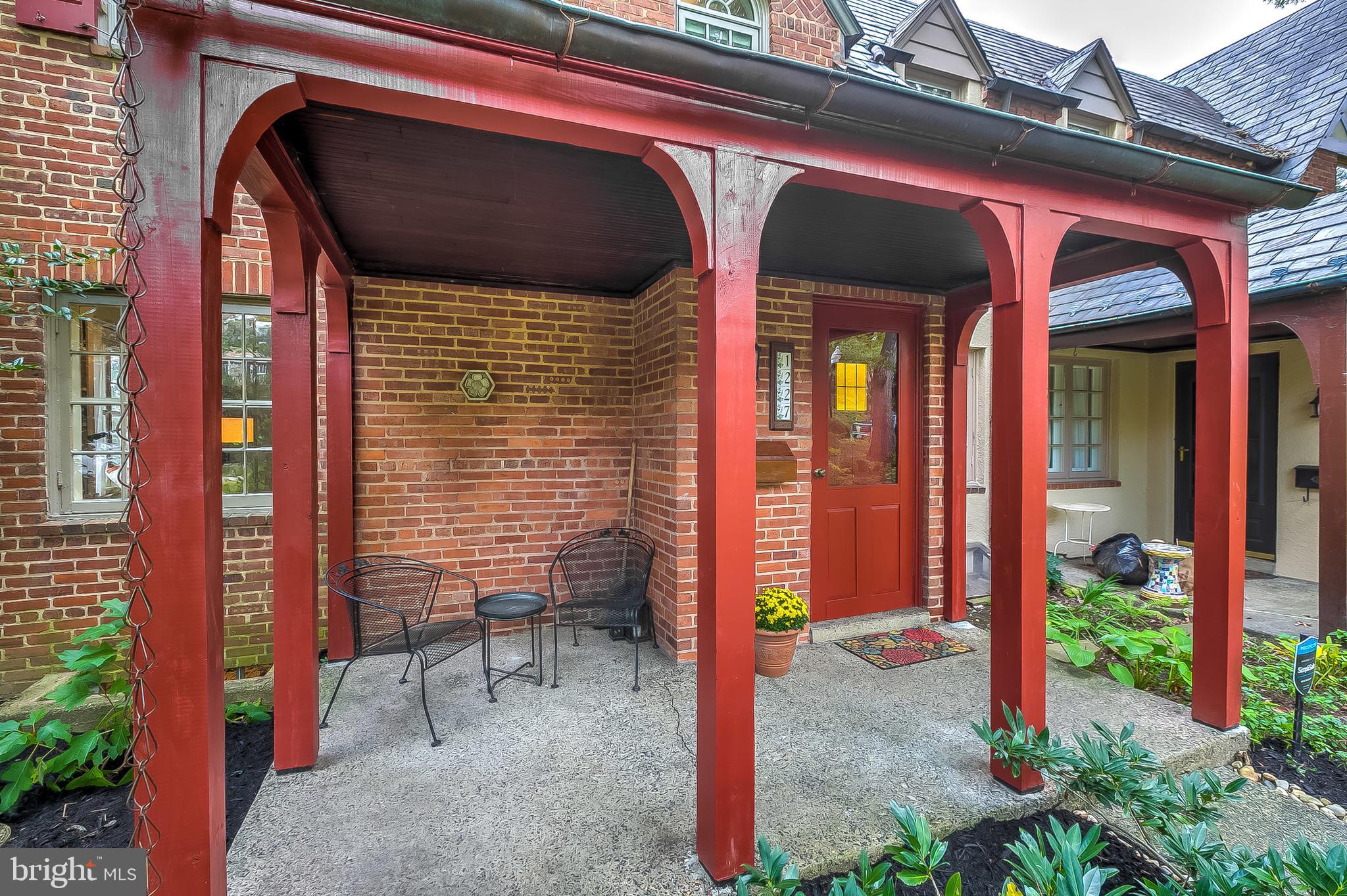 1227 Roundhill Road Baltimore, MD 21218 - Photo 5 of 35