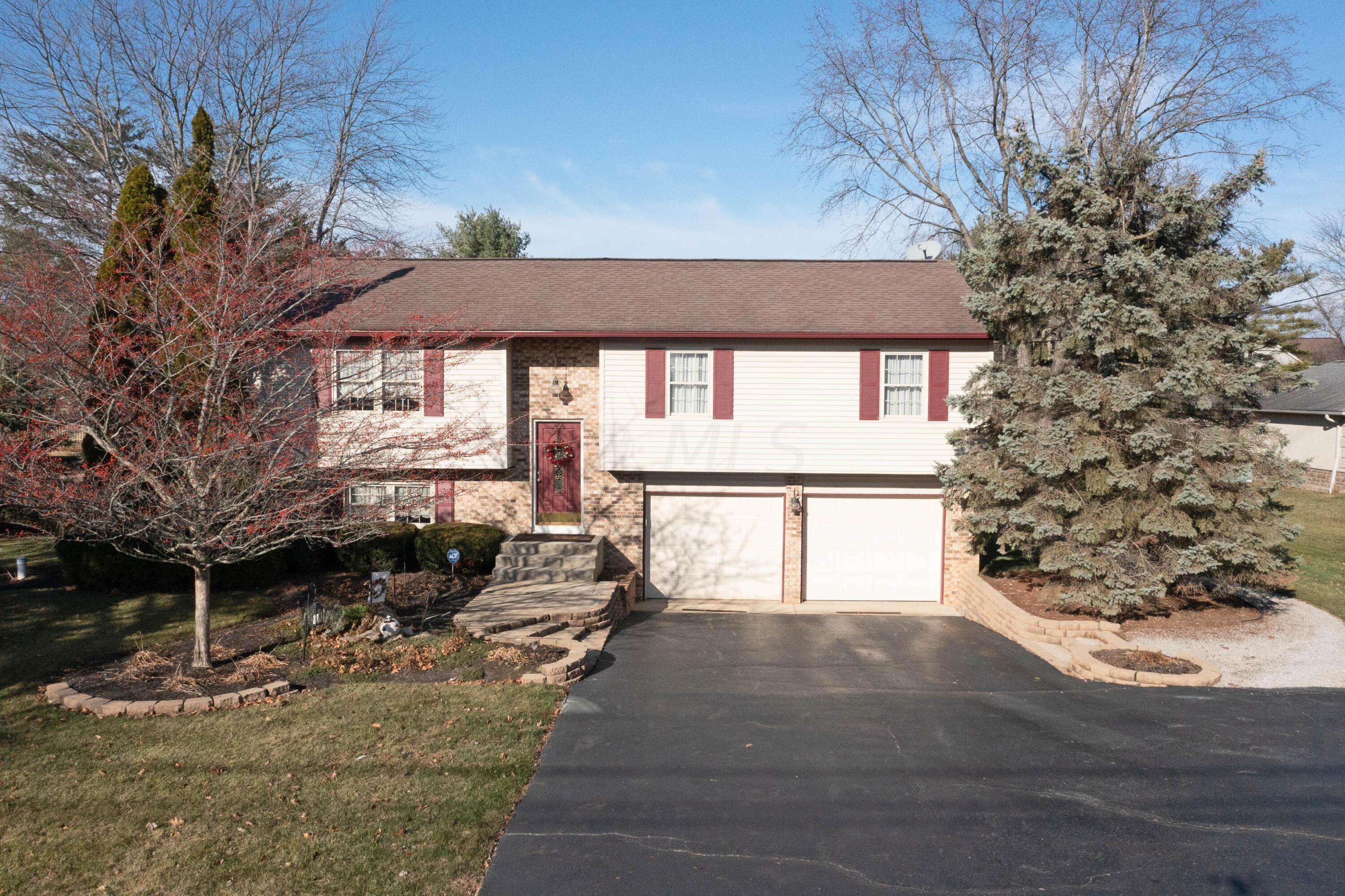 6186 Feder Road Columbus, OH 43228 - Photo 5 of 53 6186 Feder Rd