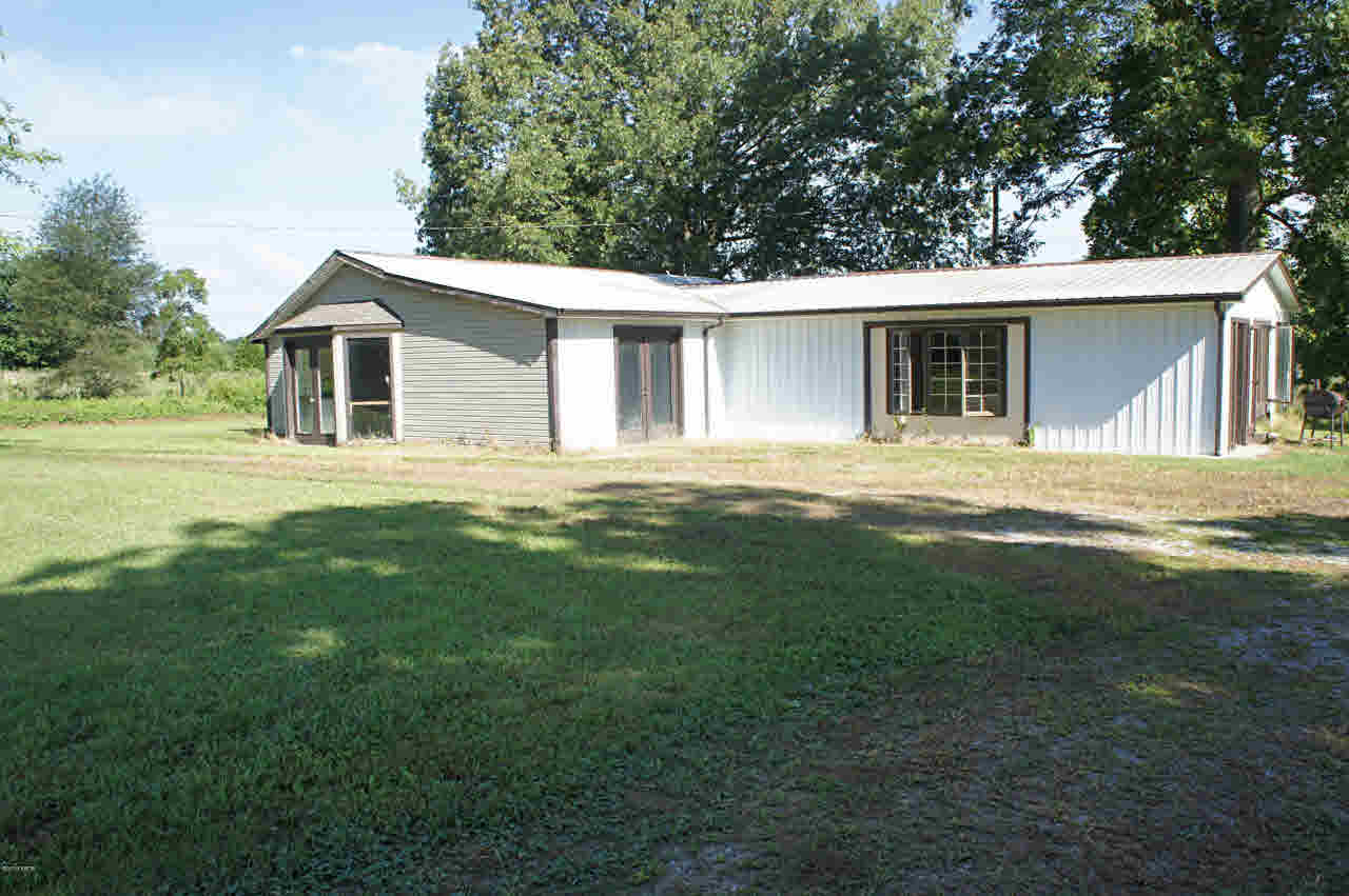 7021 Walnut Ridge Road Grantsburg, IL 62943 - Photo 11 of 31 Gallery Image 11