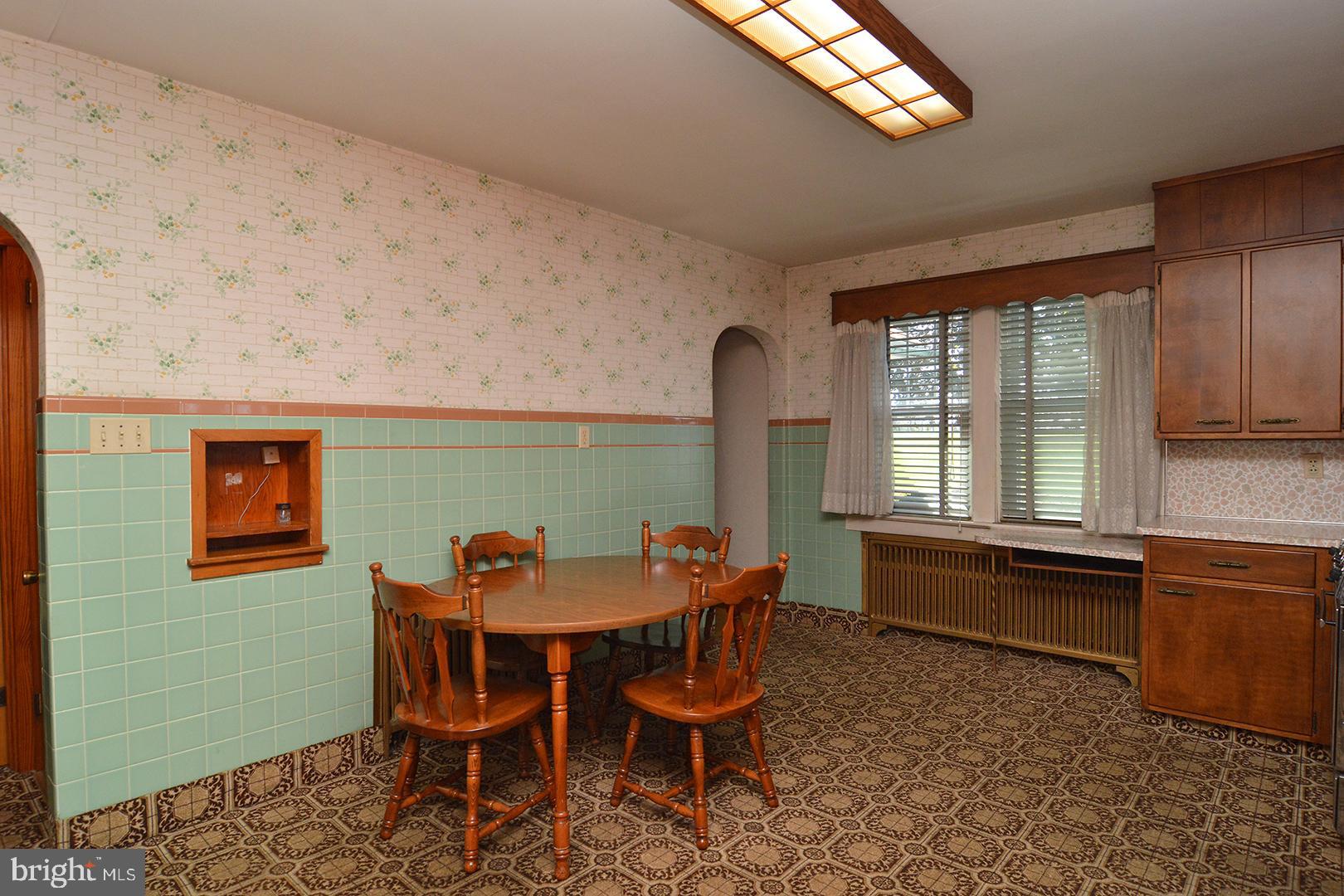 2631 Moselem Spring Road Fleetwood, PA 19522 - Photo 11 of 32 Eat-In Kitchen