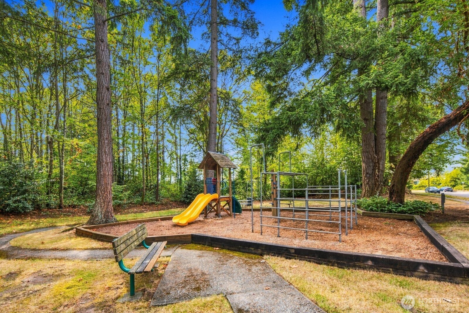 2013 Southeast 18th Court Renton, WA 98055 - Photo 39 of 40 Gallery Image 39