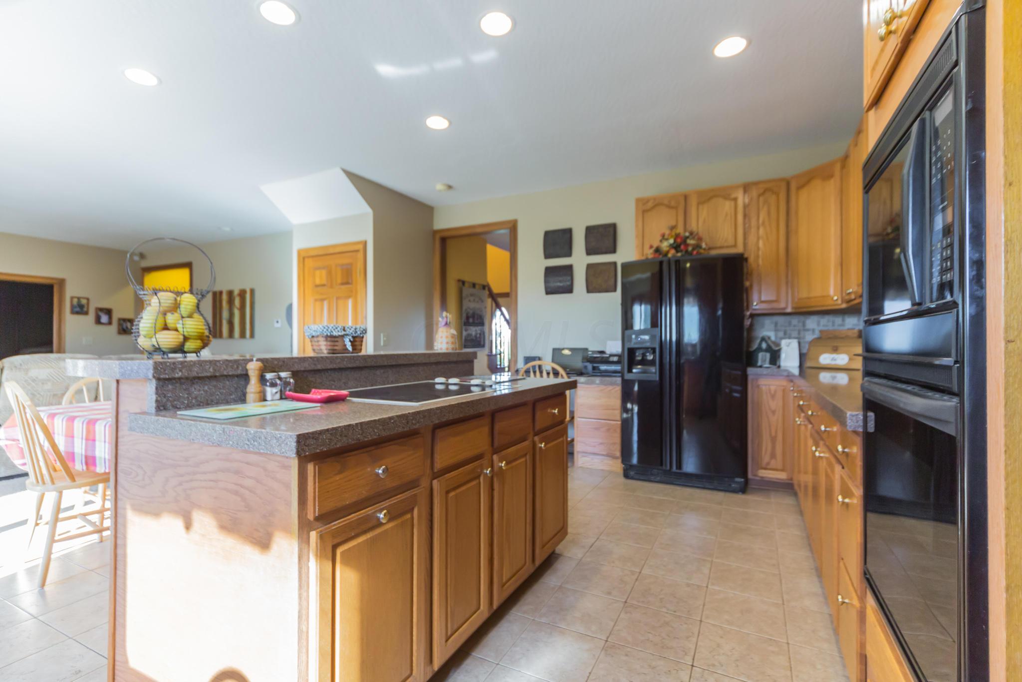 6823 Busey Road Canal Winchester, OH 43110 - Photo 6 of 28