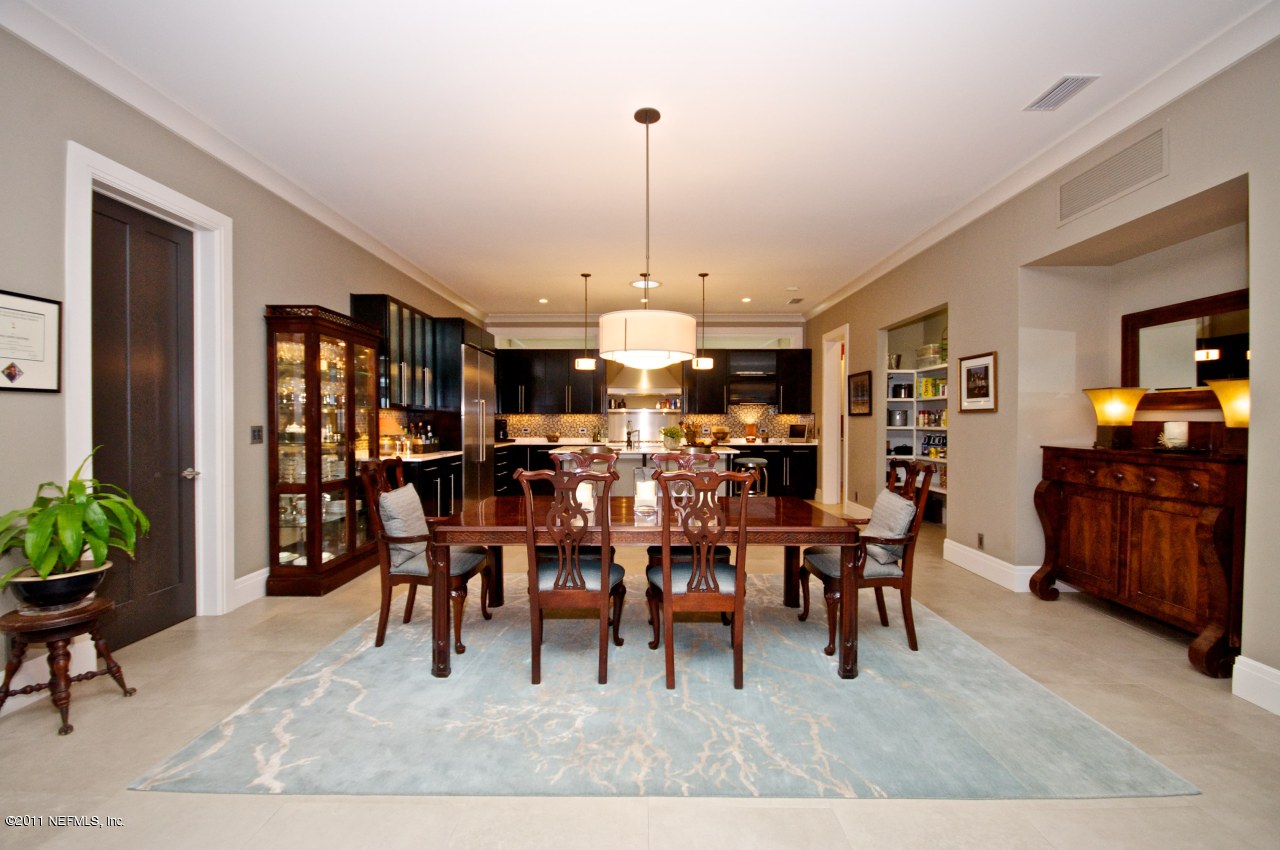 3815 Linjohn Road Jacksonville, FL 32223 - Photo 16 of 32 Kitchen and dining