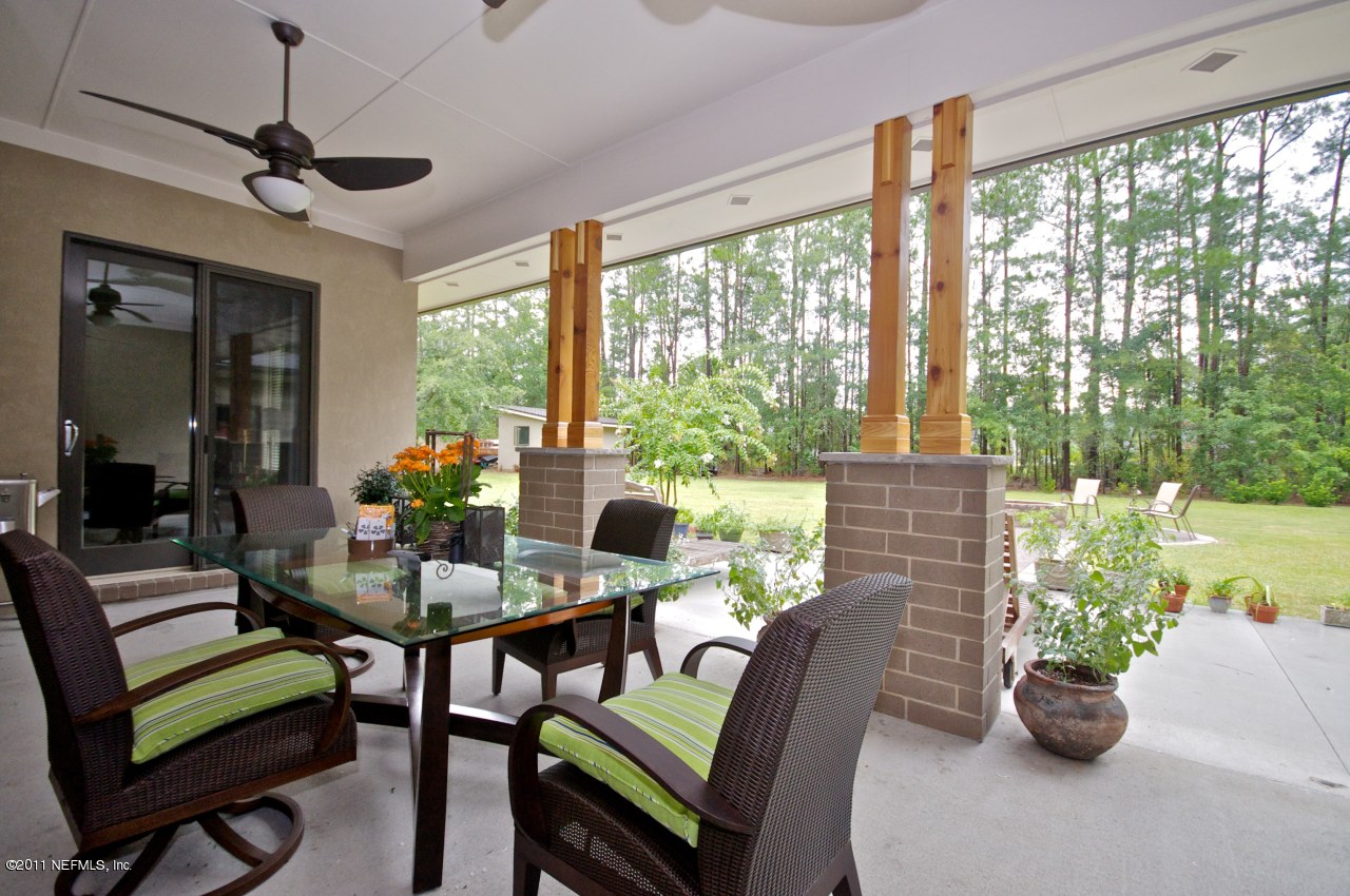 3815 Linjohn Road Jacksonville, FL 32223 - Photo 10 of 32 Covered patio 2