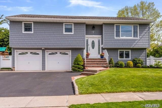 29 Suffolk Road Massapequa, NY 11758 - Photo 1 of 1 Gallery Image 1