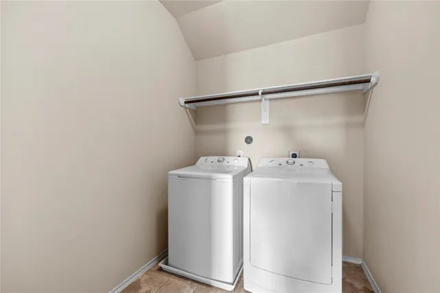 $2,600 | 13823 Double Branch Lane, Houston, TX 77047