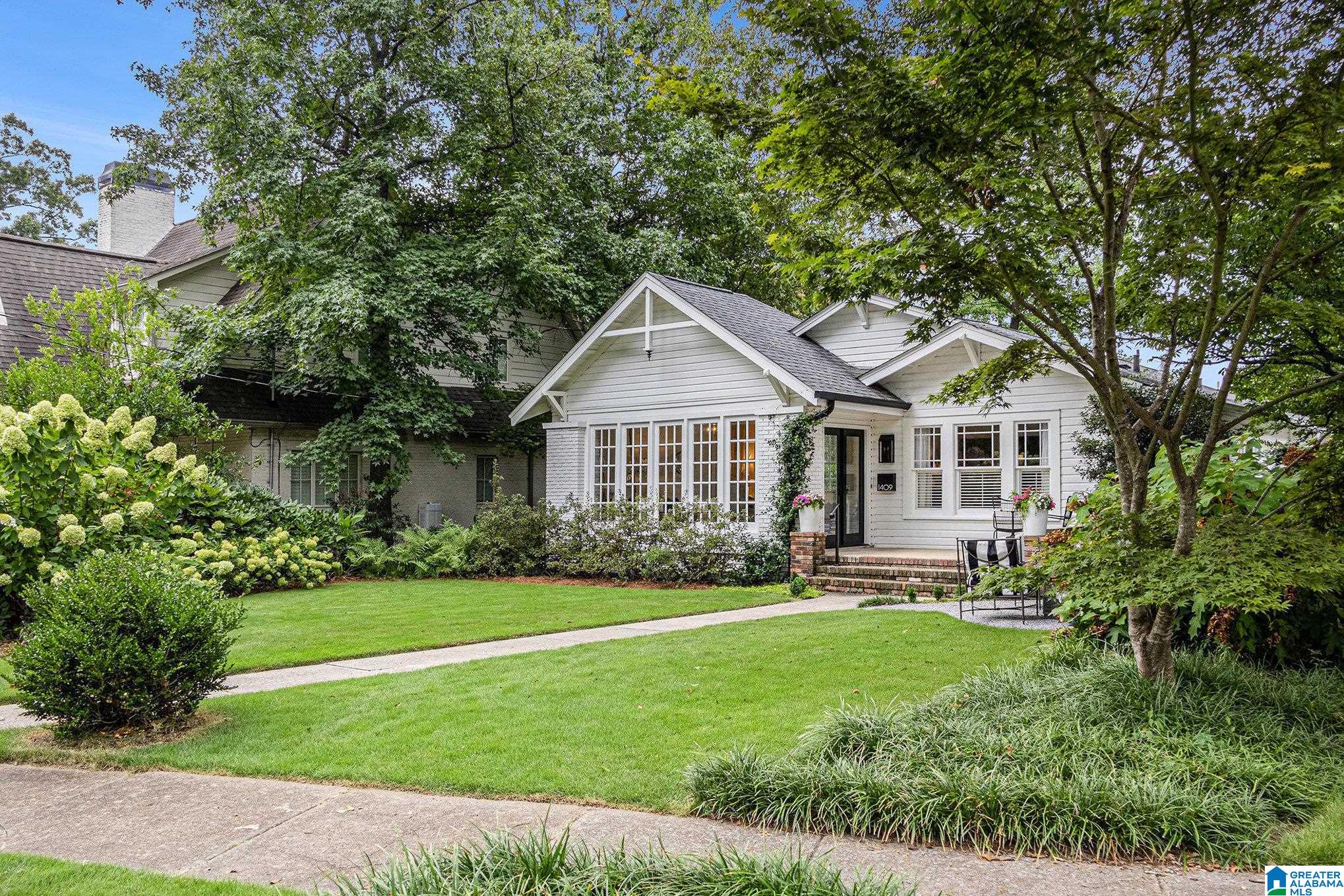 1409 Sutherland Place Birmingham, AL 35209 - Photo 2 of 40