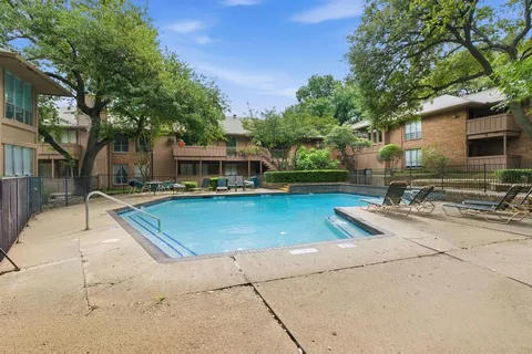 $1,800 | 10566 High Hollows Drive, Unit 254, Dallas, TX 75230