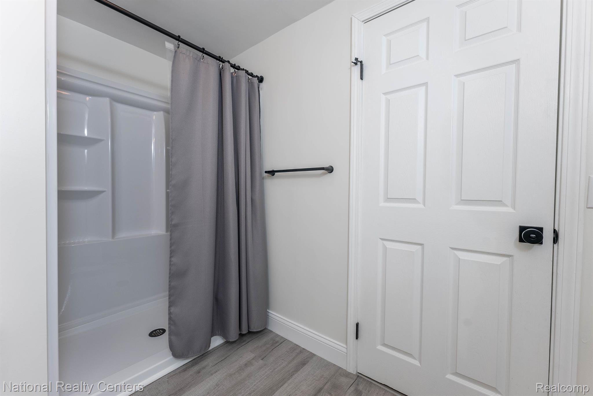 45258 Danbury Road Canton, MI 48188 - Photo 42 of 54 Full Bath with step in shower