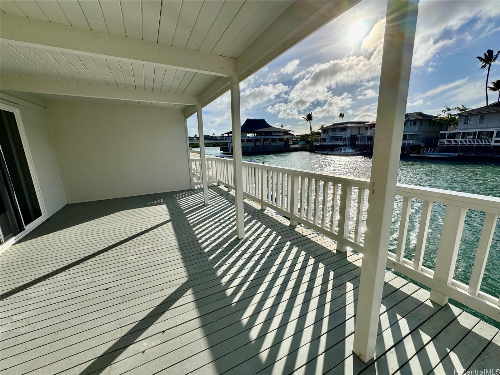 369 Opihikao Place, Unit 352 Honolulu, HI 96825 - Photo 13 of 25 a view of balcony with couch