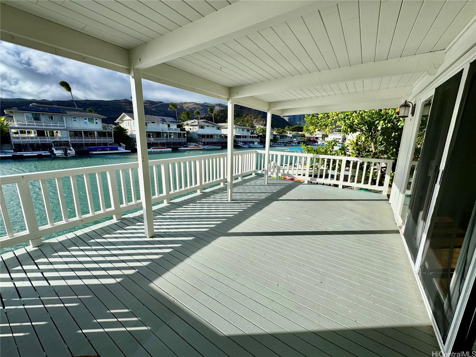 369 Opihikao Place, Unit 352 Honolulu, HI 96825 - Photo 15 of 25 a view of a balcony with car parked