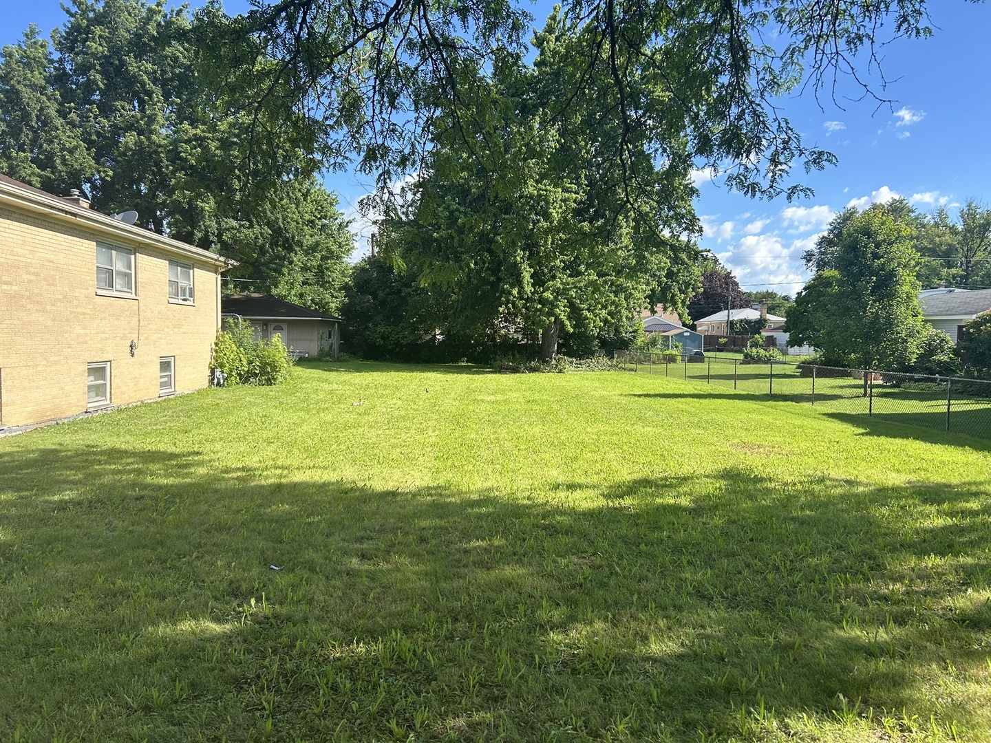 8326 45th Place Lyons, IL 60534 - Photo 11 of 15