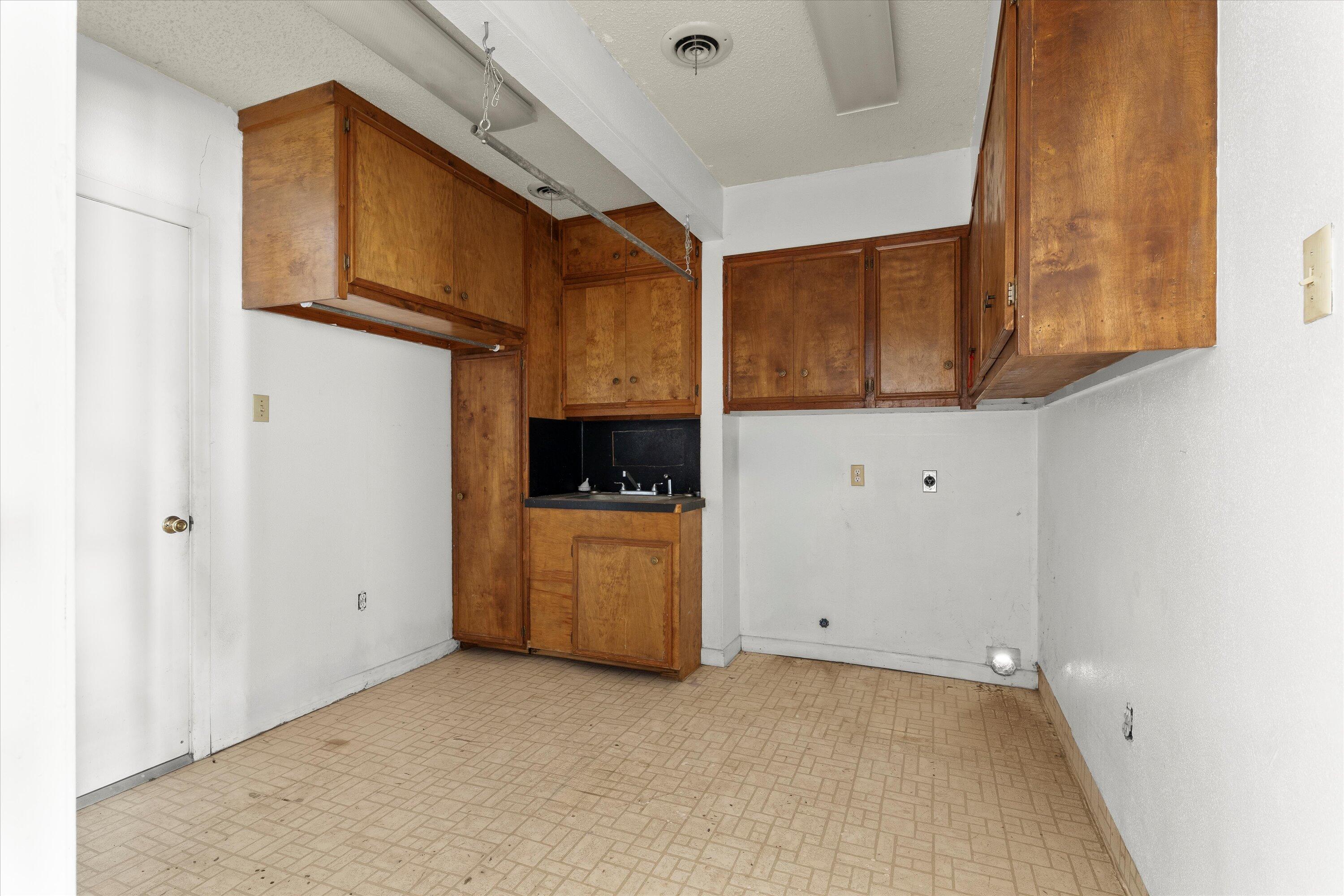 608 17th Street Seagraves, TX 79359 - Photo 14 of 16 09-608 17th St