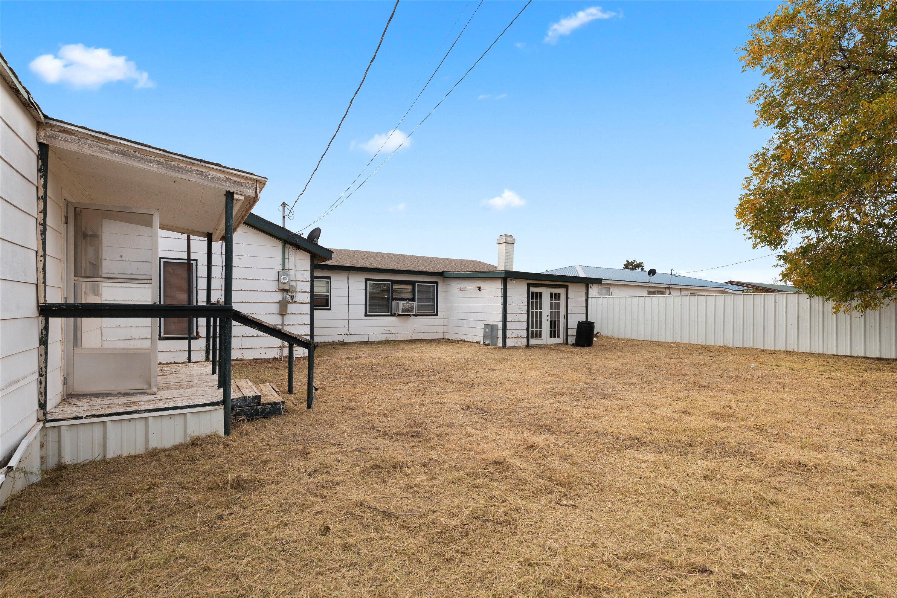 608 17th Street Seagraves, TX 79359 - Photo 15 of 16 19-608 17th St