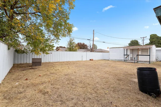 $89,000 | 608 17th Street, Seagraves, TX 79359