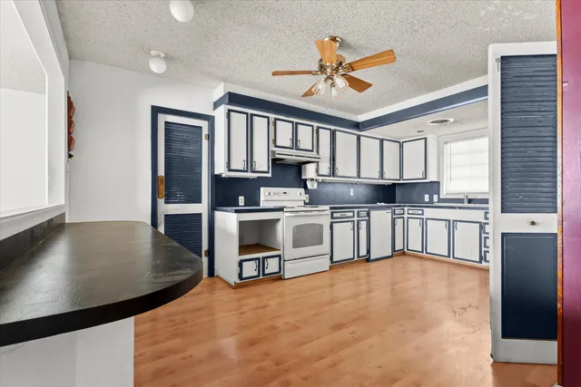 $89,000 | 608 17th Street, Seagraves, TX 79359