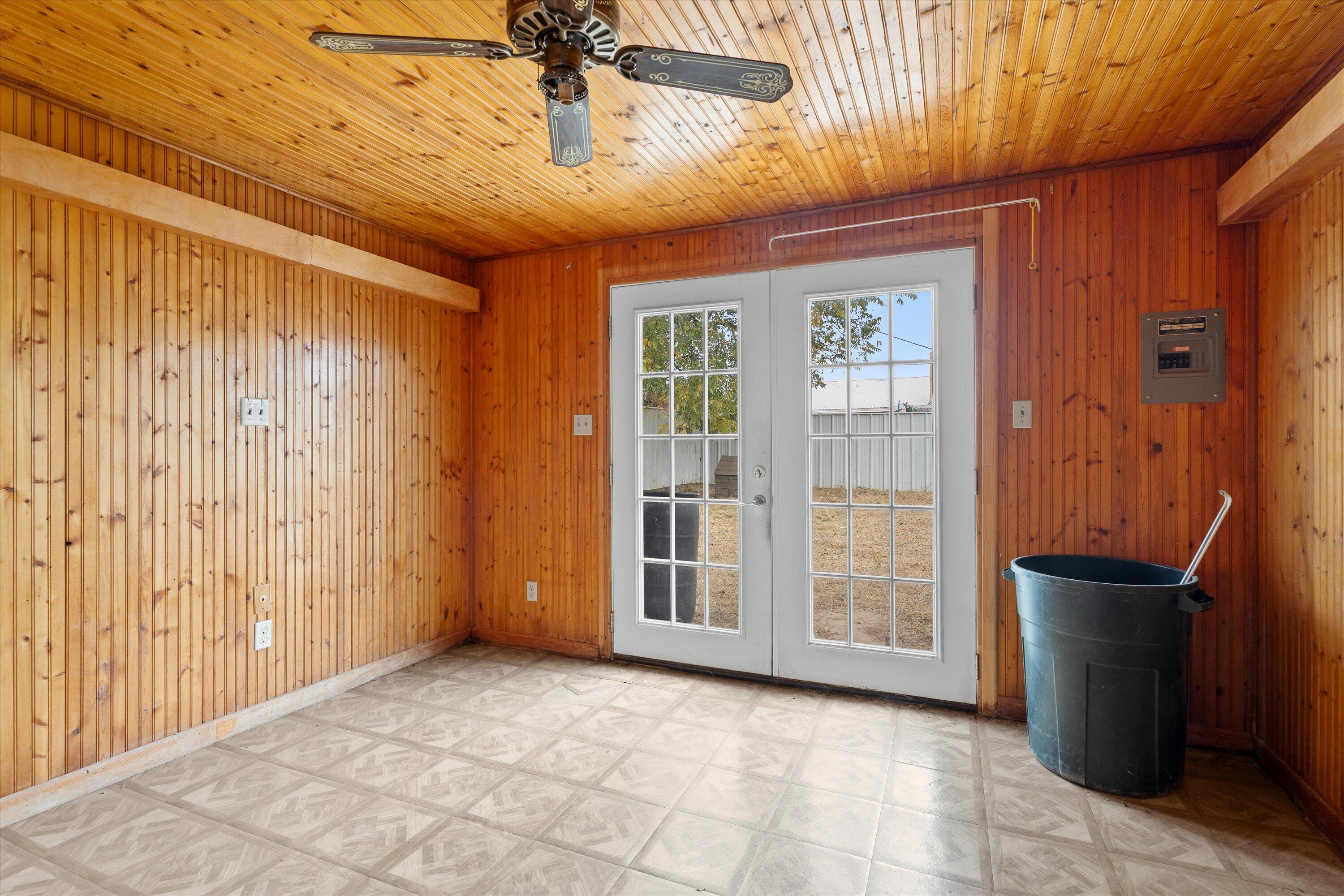 608 17th Street Seagraves, TX 79359 - Photo 7 of 16 17-608 17th St