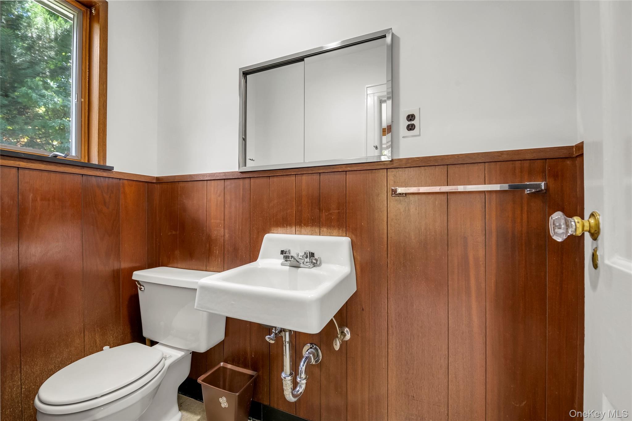 328 Manor Road Queens, NY 11363 - Photo 14 of 30 Powder room
