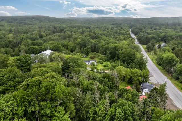 $1,195,000 | 8 Beech Hill Road, Northport, ME 04849