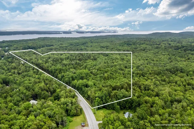 $1,195,000 | 8 Beech Hill Road, Northport, ME 04849