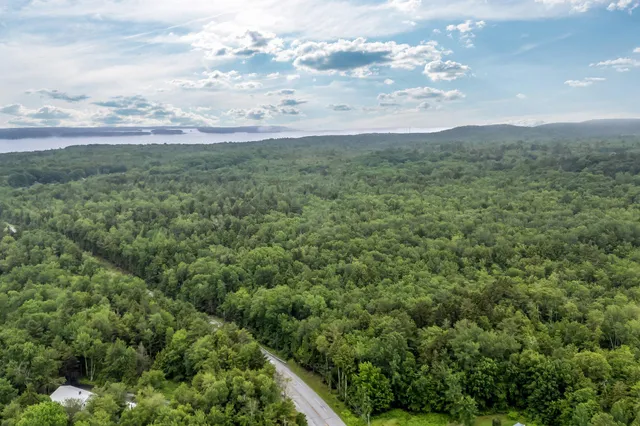 $1,195,000 | 8 Beech Hill Road, Northport, ME 04849
