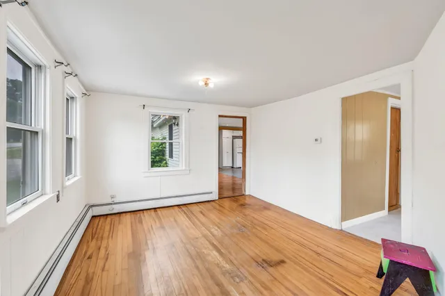 $1,195,000 | 8 Beech Hill Road, Northport, ME 04849