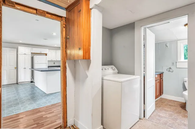 $1,195,000 | 8 Beech Hill Road, Northport, ME 04849