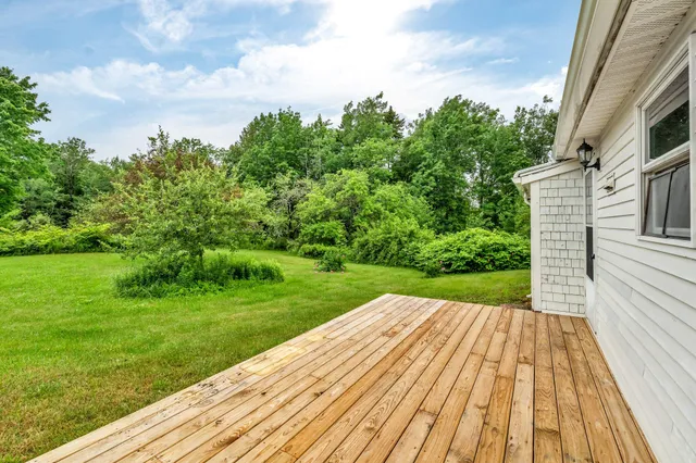$1,195,000 | 8 Beech Hill Road, Northport, ME 04849