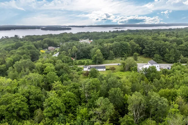 $1,195,000 | 8 Beech Hill Road, Northport, ME 04849