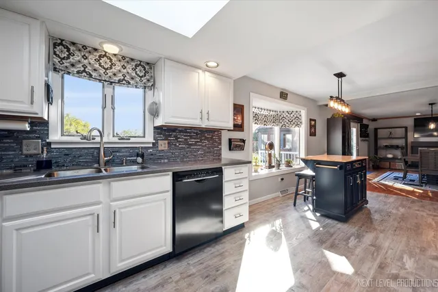 $509,000 | 1367 Wauchope Drive, Elgin, IL 60123