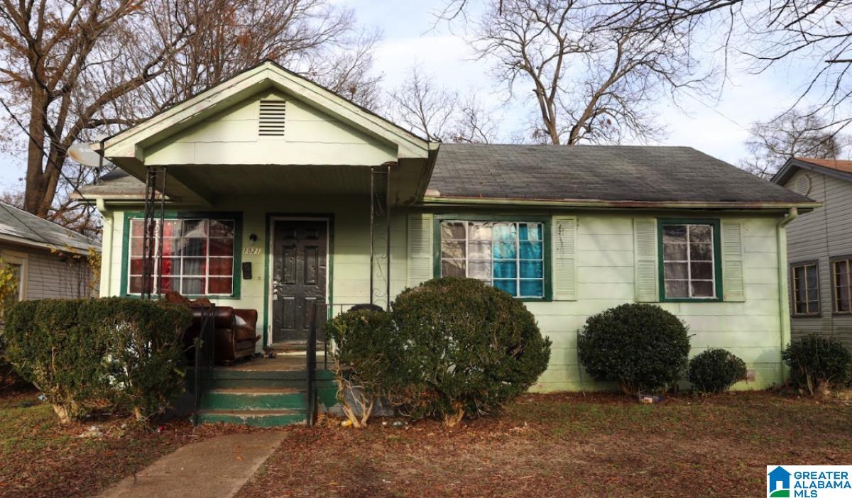 1021 14th Place Southwest Birmingham, AL 35211 - Photo 2 of 21