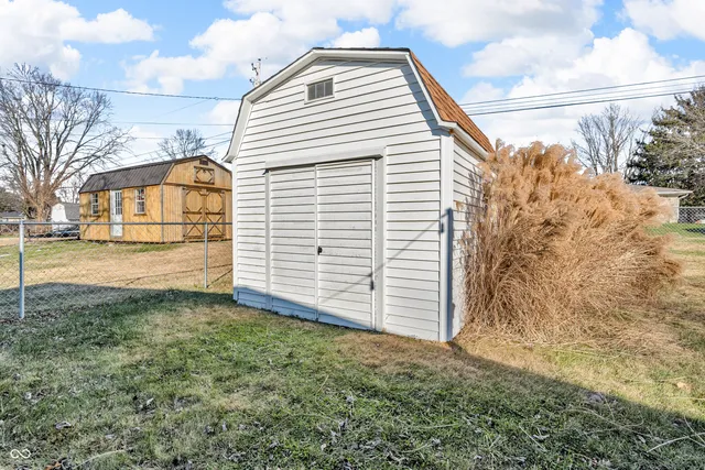 $299,900 | 1723 Midland Drive, Franklin, IN 46131