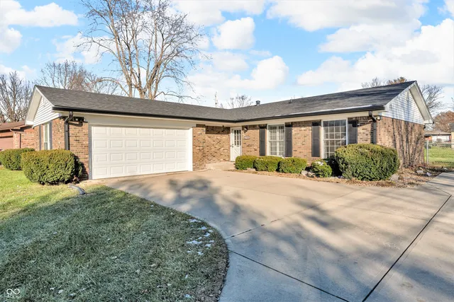 $299,900 | 1723 Midland Drive, Franklin, IN 46131