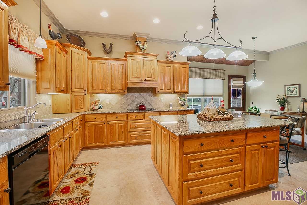 9131 Homestead Drive Baton Rouge, LA 70817 - Photo 15 of 25 Kitchen