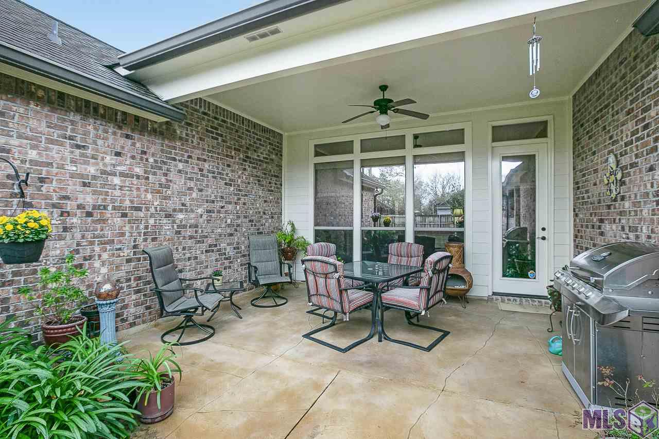 9131 Homestead Drive Baton Rouge, LA 70817 - Photo 22 of 25 Back porch