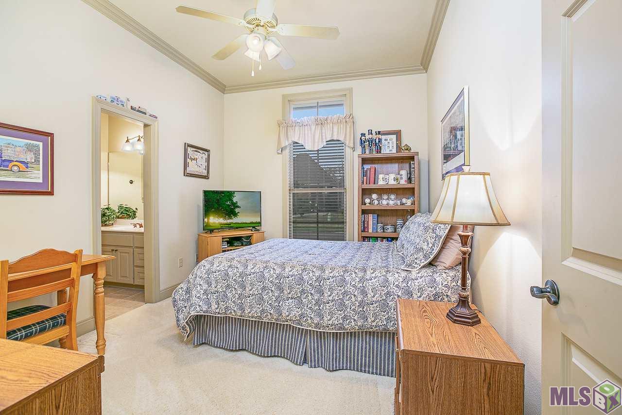 9131 Homestead Drive Baton Rouge, LA 70817 - Photo 7 of 25 Guest Bedroom