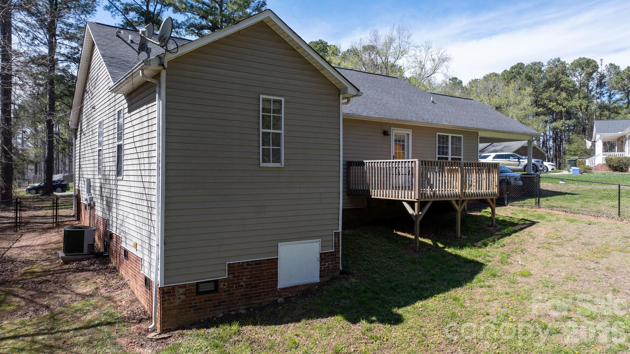 120 Wesley Court Crouse, NC 28033 - Photo 14 of 36