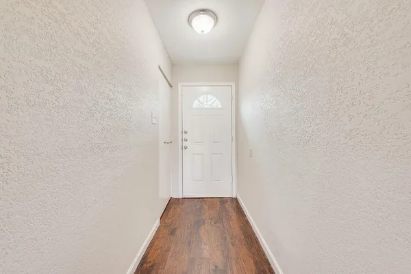 $2,100 | 305 Live Oak Drive, Mansfield, TX 76063