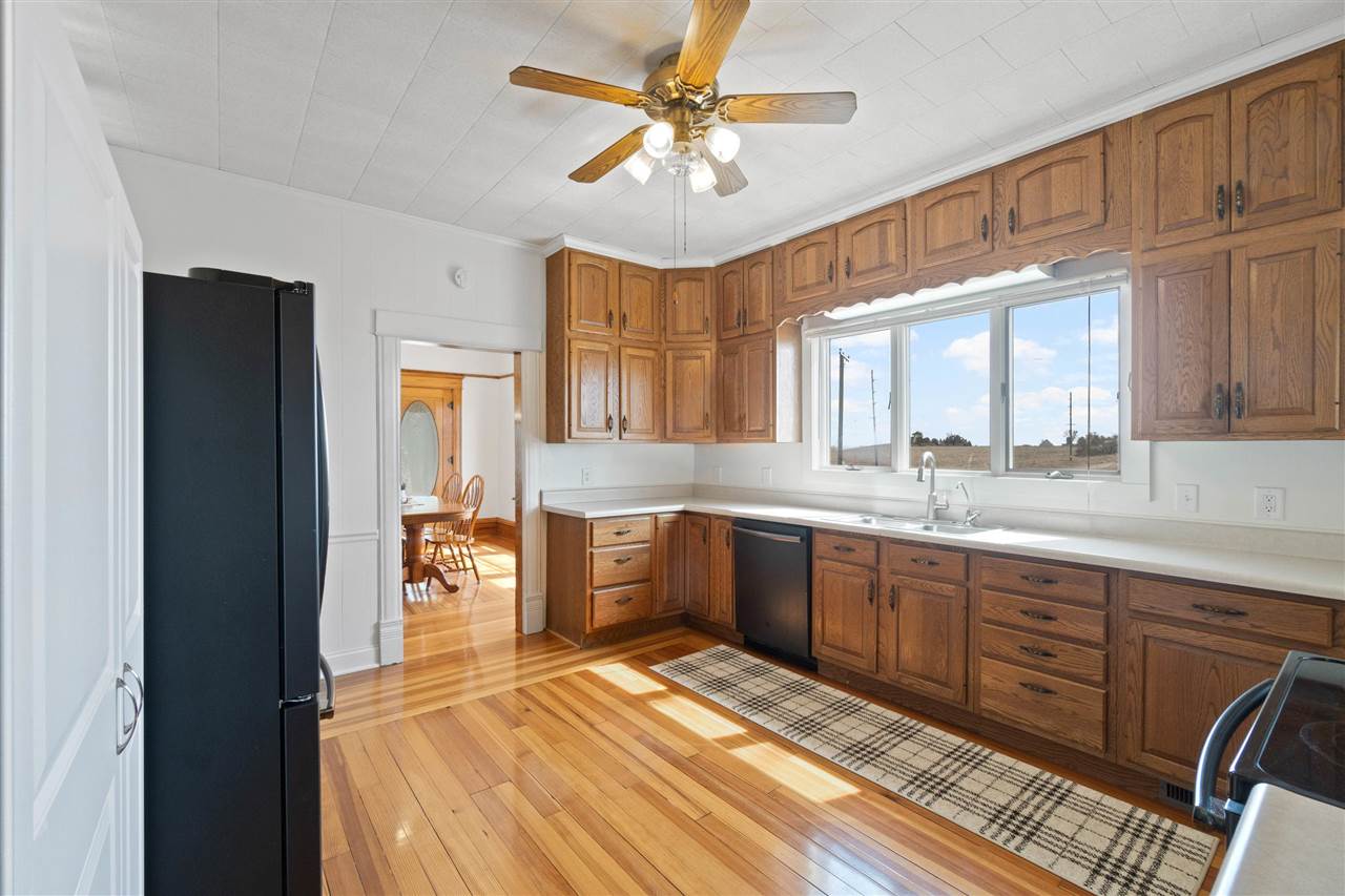 4581 Johnson Cedar Road Southeast West Liberty, IA 52776 - Photo 3 of 48 Gallery Image 3