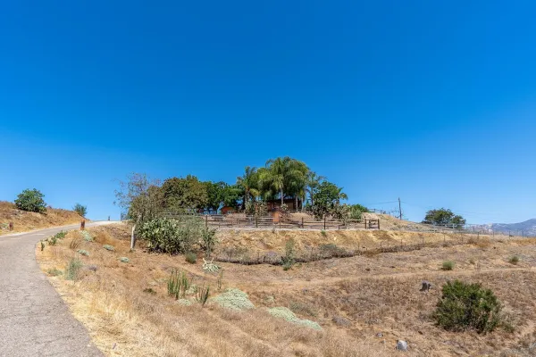 $1,095,000 | 9111 East Sierra Alta Way, El Cajon, CA 92021