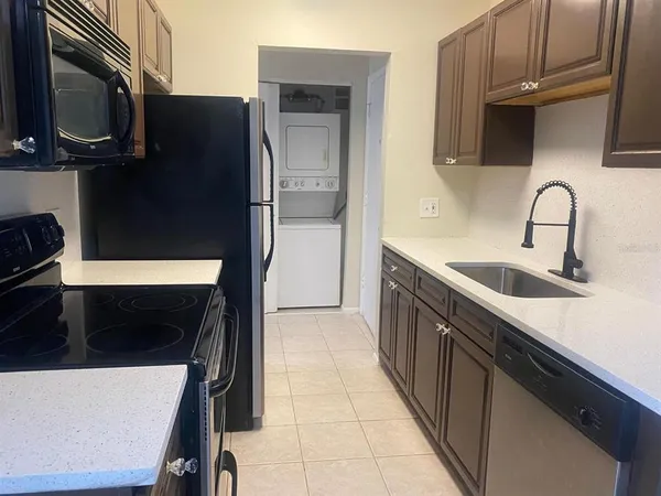 $1,750 | 1695 Lee Road, Unit C206, Winter Park, FL 32789