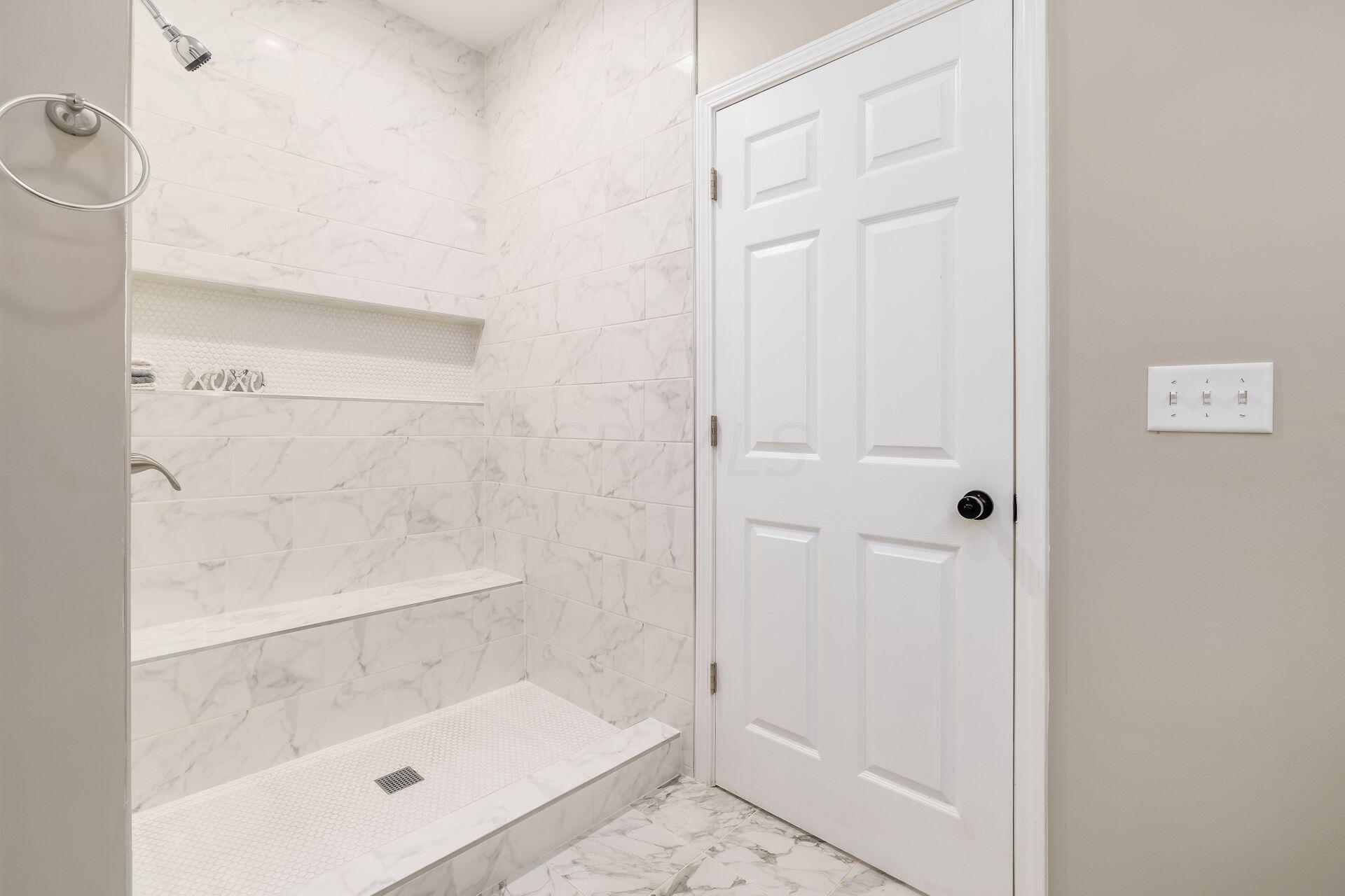 2660 Ferris Road Columbus, OH 43224 - Photo 27 of 53 Master ste shower