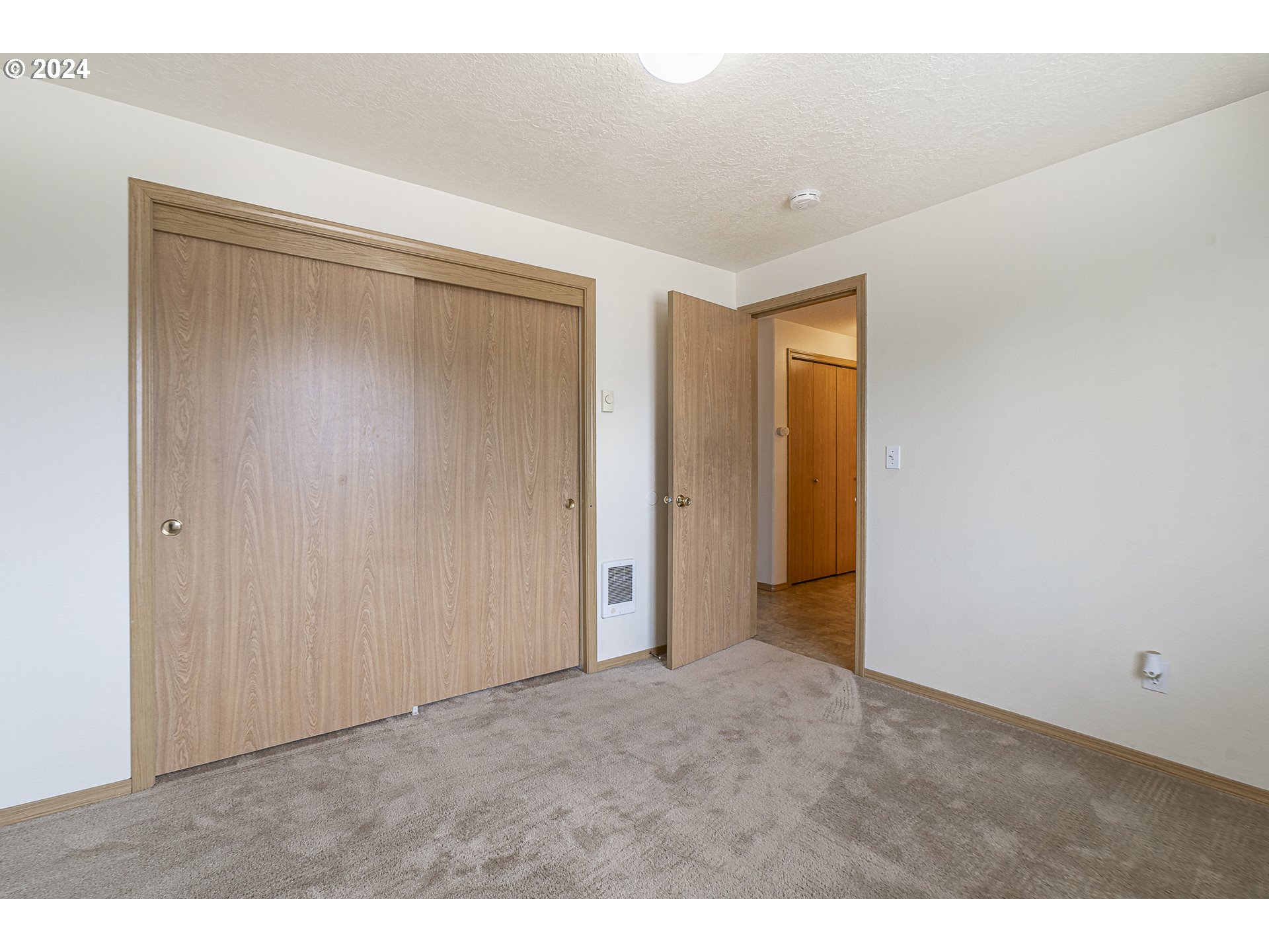 3282 Rockingham Court Northeast Salem, OR 97301 - Photo 14 of 32 Gallery Image 14